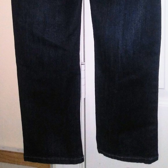 White House/Black Market Straight Crop Frayed Legs Jeans - Picture 6 of 8